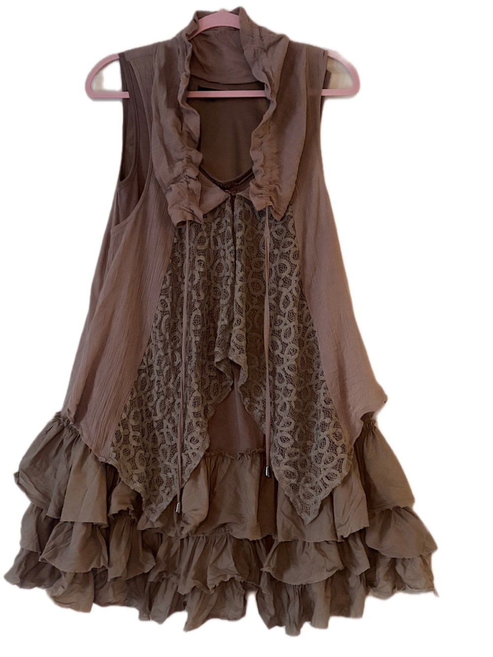 Ryu Beige Sleeveless Ruffled Tier Lace-Front Midi Dress